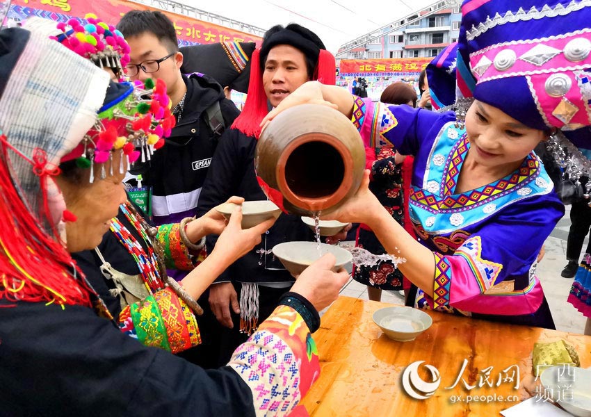 文化旅游暨全国民族特色美食大联展系列活动在广西大化瑶族自治县开幕