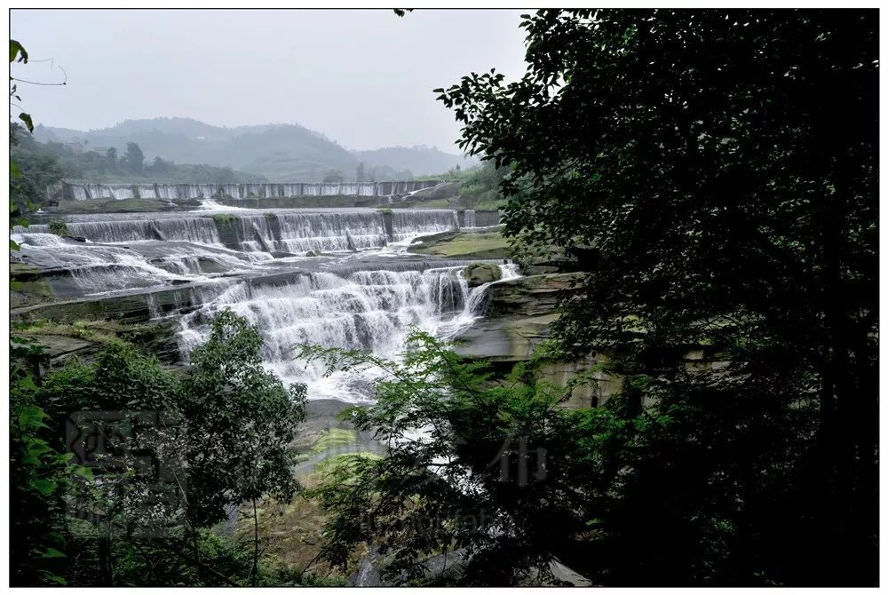 地址:龙马潭区洞窝风景区作者:童杨《红龙湖航拍雪景》组图地址:古蔺