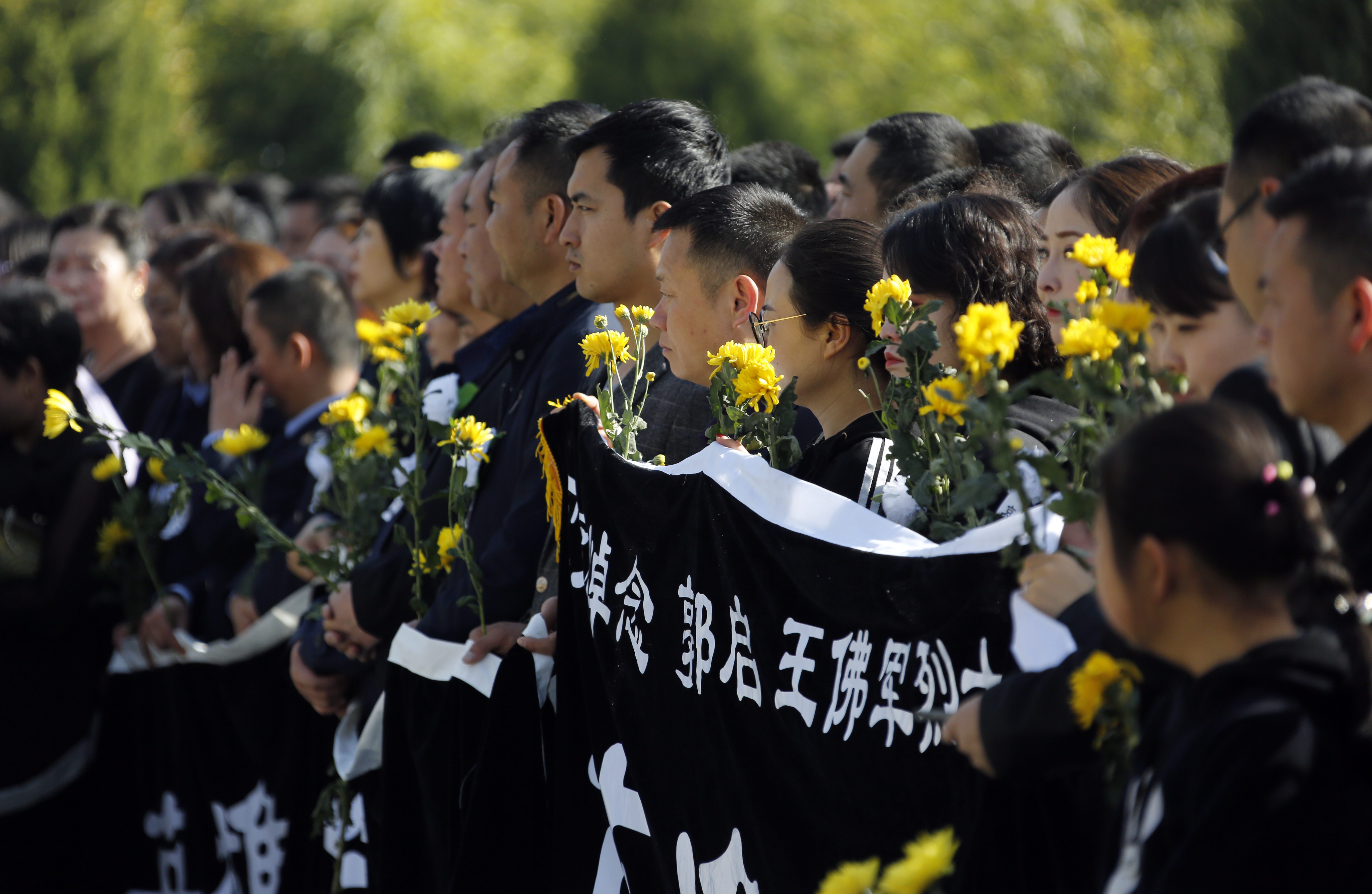 甘肅隴南:撲救木裡森林火災犧牲烈士魂歸故里