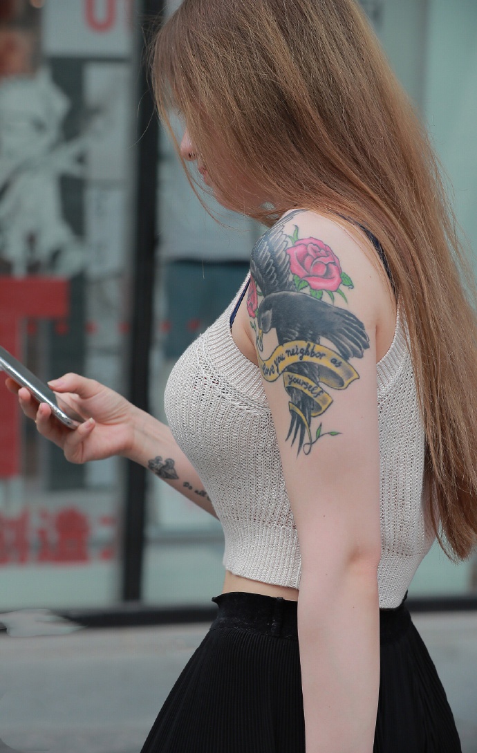 女子纹身最多图片