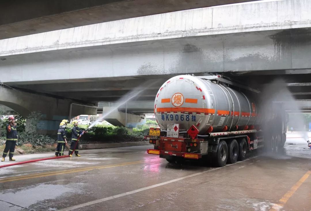 司機低估油罐車高度,4月1日 中山翠亨快線