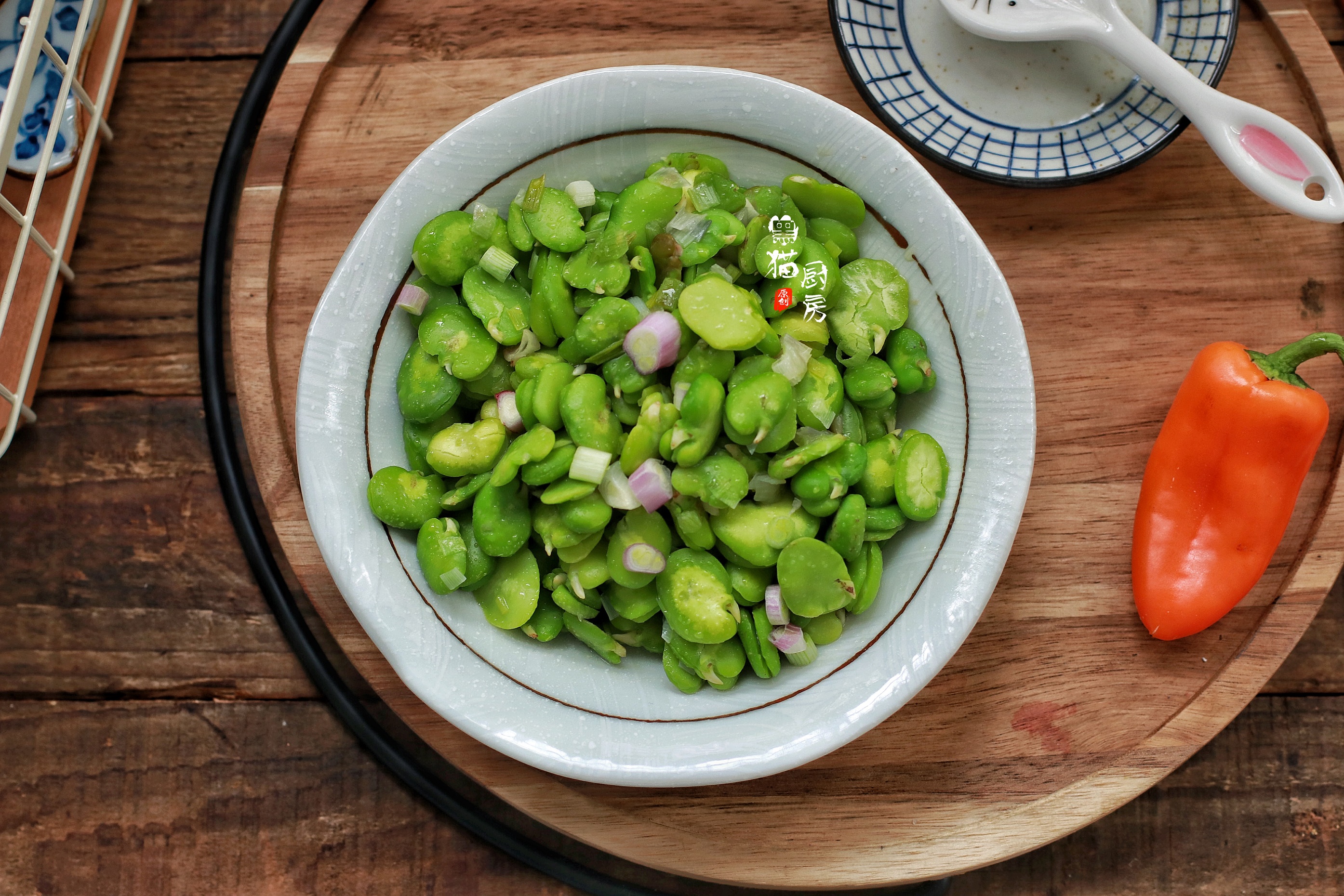 【葱油炒蚕豆】67小身材,大营养,这翠绿的豆子除了做零嘴,家常菜