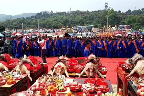 赤嶺分會場祭祖儀式現場龍海市隆教畲族鄉現場文章來源:http://www.