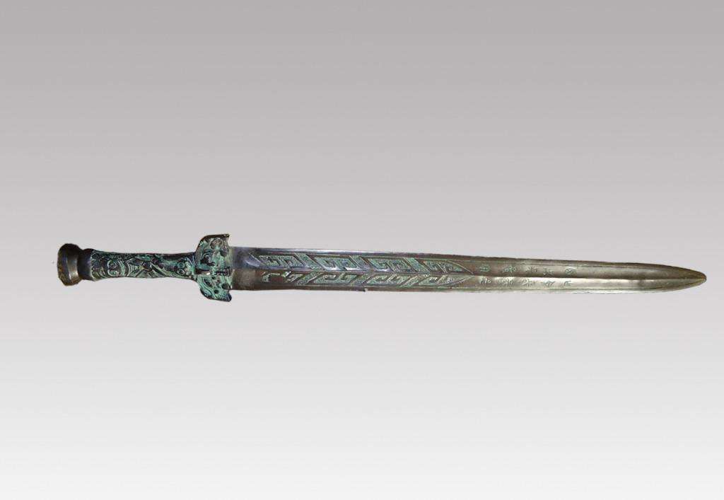古罗马士兵青铜剑图片
