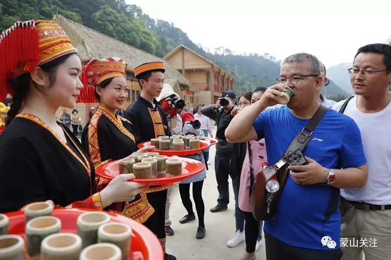 广西三月三敬酒图片图片