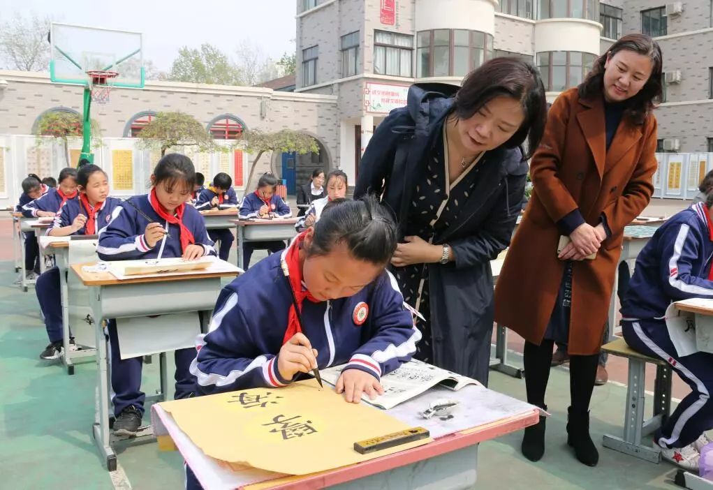 翰墨飘馨香济南市博文小学举行特色学校展示活动