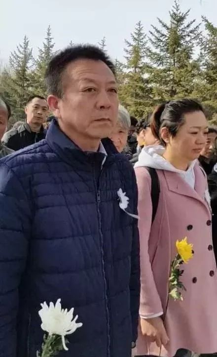 清明动态乌伊岭区退役军人事务局陪同抗联烈士后代送烈士王恩久魂归