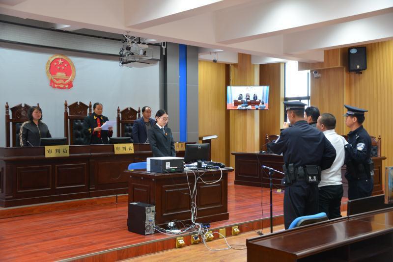 谢某军等人打着"光头帮"旗号,在南涧县多次