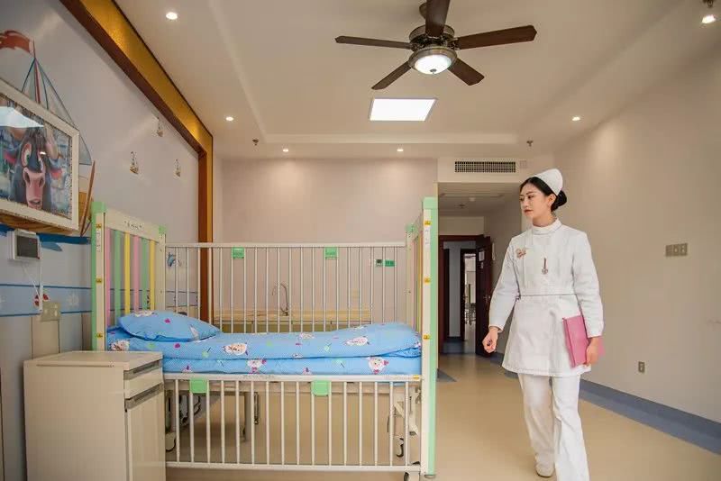 华龙总医院儿科住院部昨日4月2日正式开业