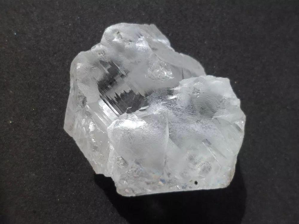08亿成交|petradiamonds发现425.1ct钻石原石_蓝宝石