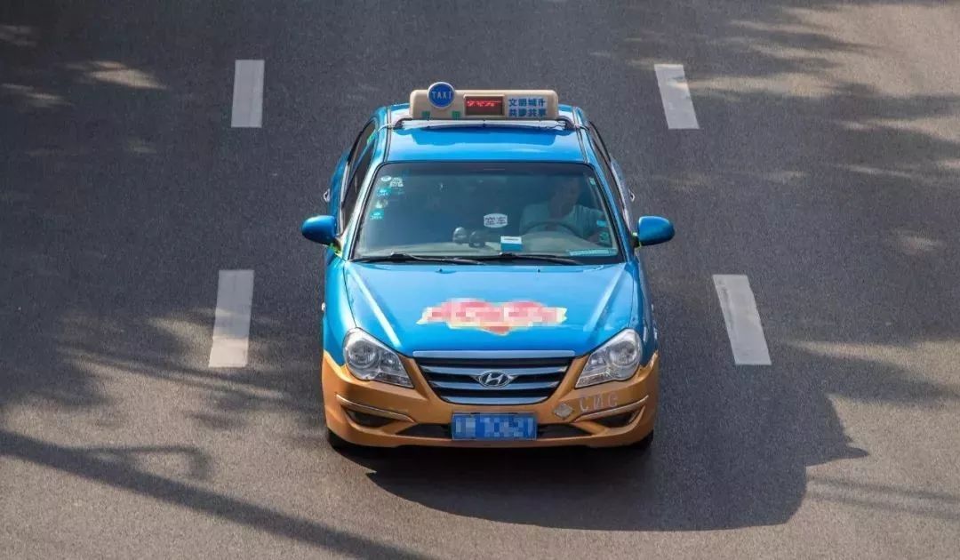 定了!安岳出租车实行新价格,平时起步价5元,春节期间8元