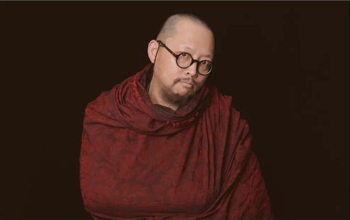 史航好的演技变幻就像在人背后放烟火私人兴奋假装没事