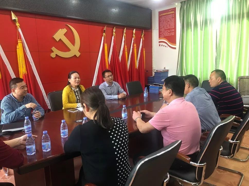 4月9日上午,市委统战部副部长陈长泽一行来连,就侨情与港澳乡情工作