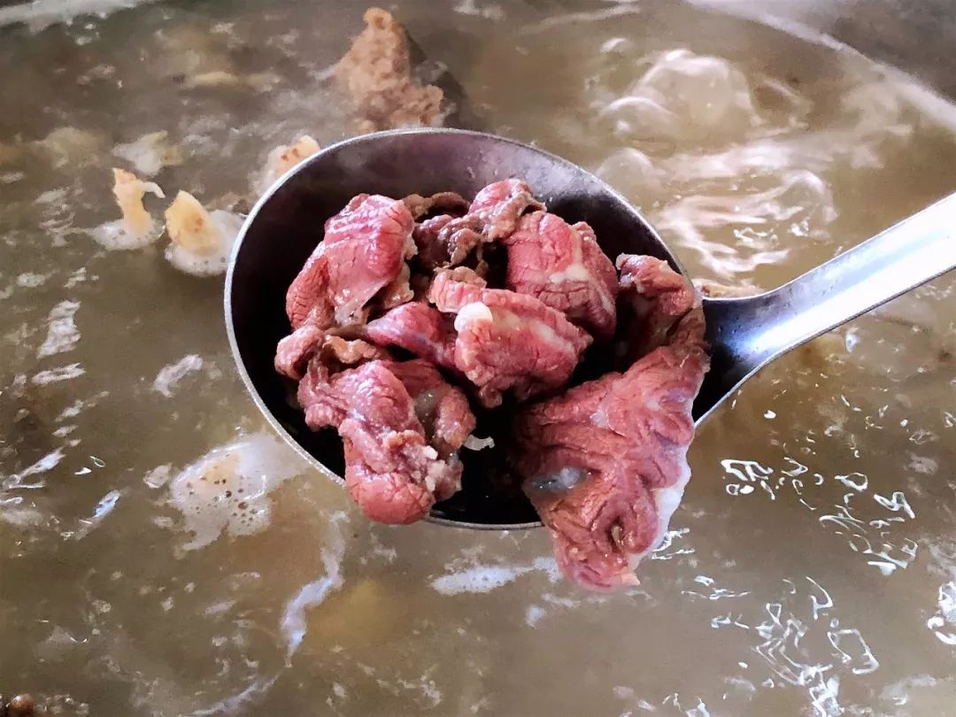 每天早上8点,下午5点大众牛肉吃的就是这原滋原味能极大限度地还原