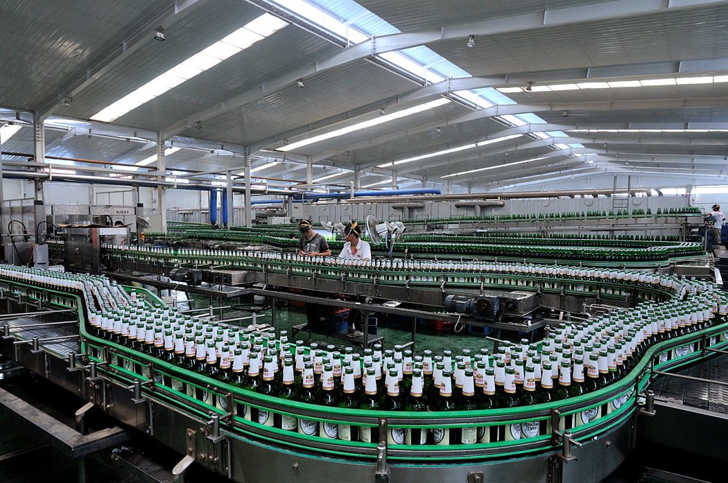 冒死偷拍钓鱼岛啤酒生产基地生产全过程