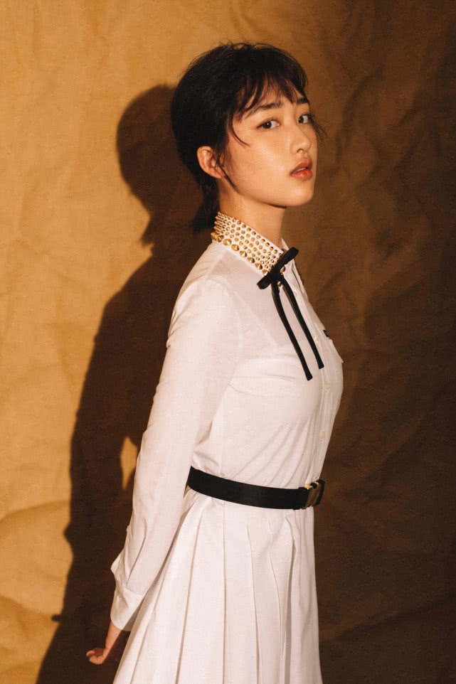 邓恩熙甜美现身活动 新作即将开拍