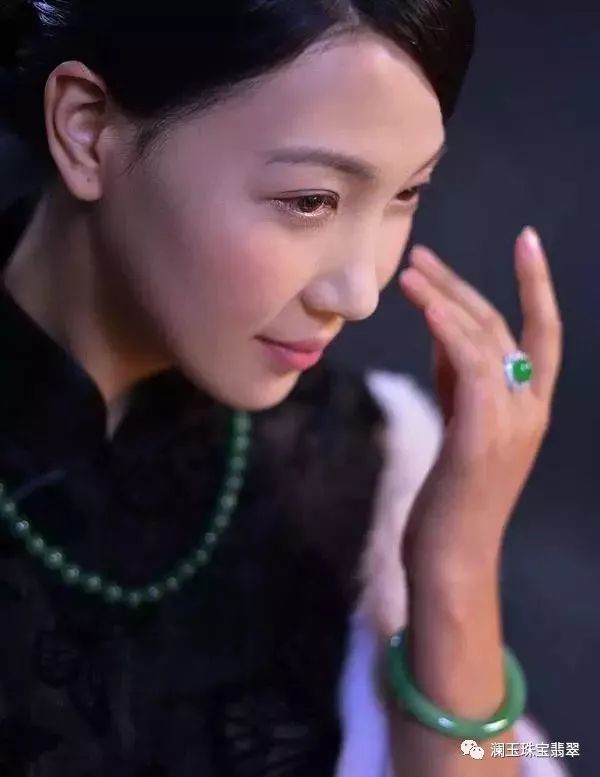 何以致契阔?绕腕双跳脱"