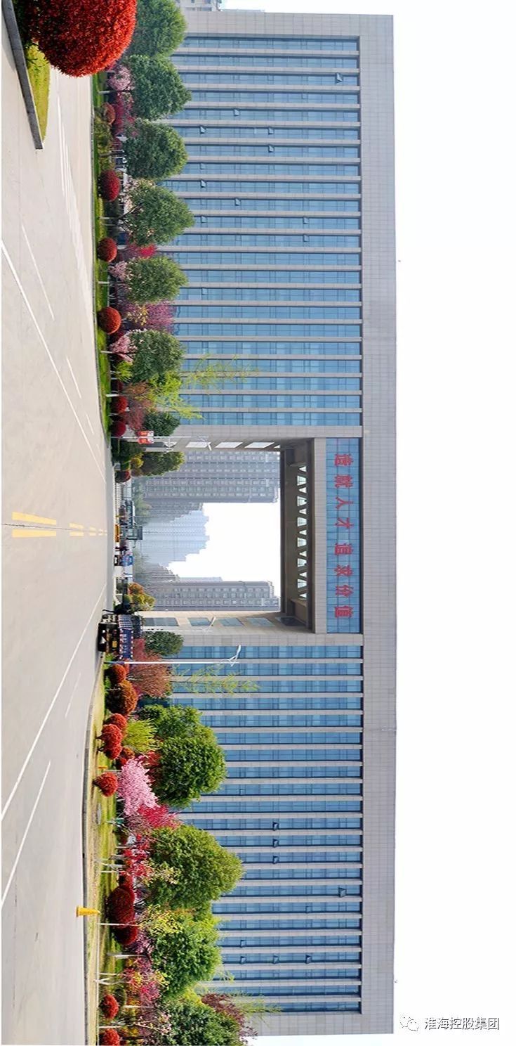 你看,你看,宗申产业园的花儿娇艳艳