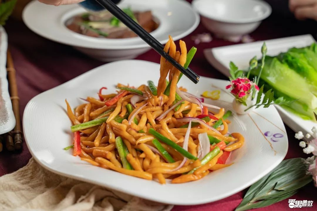 32元/斤海鲈刺身,58元/只玫瑰豉油鸡!上河坊这家酒楼又火了!_番禺