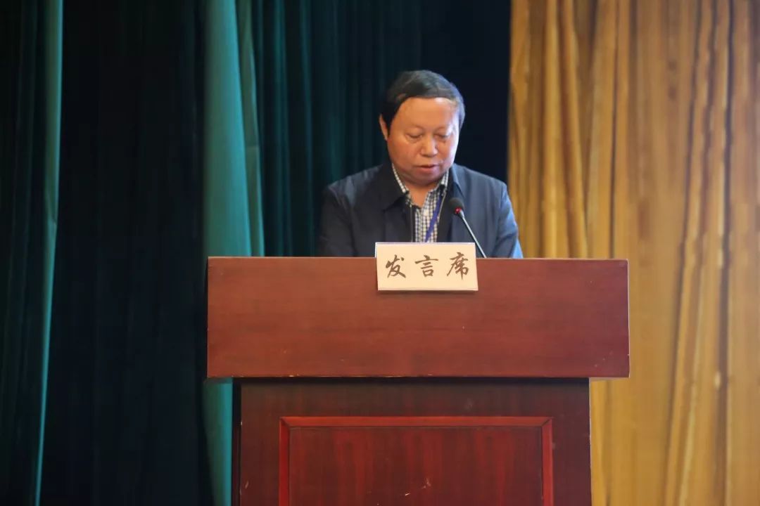 甘孜藏族自治州中等职业技术学校党委书记吴大成作经验交流本次会议上