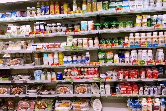"好炖"等现场制作的商品;大力开发点心,饮料等集团自主品牌"seven