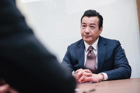 63分反贪风暴4两天票房破亿古校长凭什么救港片