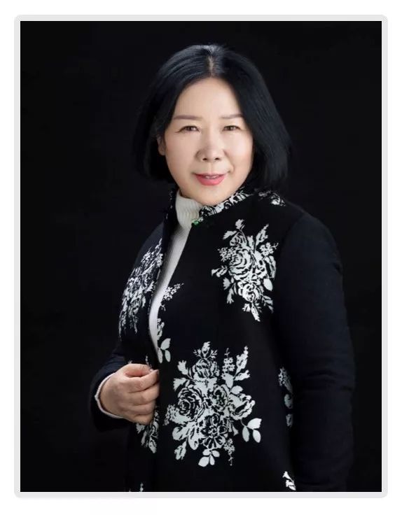 张秋萍:河南省实验幼儿园园长,河南省学前教育发展中心主任,中国狄换