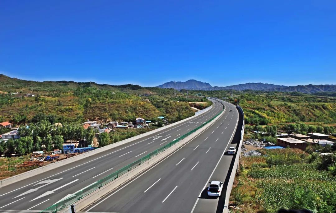 赤高速的一名收费员今天小通给大家带来的这首原创歌曲多少人因为一个