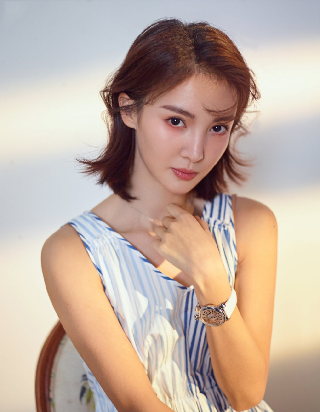 金晨:邻家女孩般的气质,身材真的是很好啊!