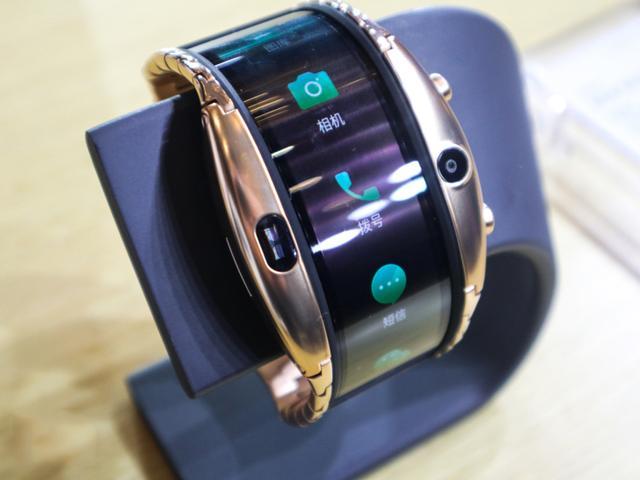 努比亚阿尔法柔屏腕机18k金电镀esim卡版实拍