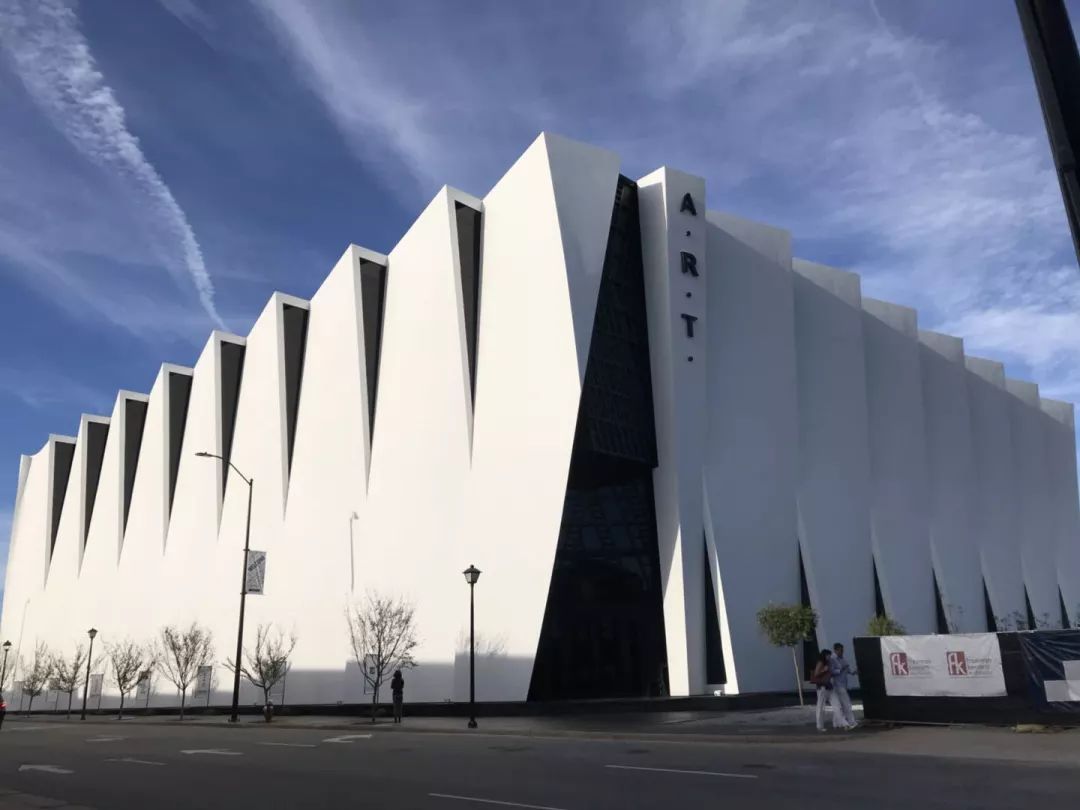 美克艺术中心盛装启幕站在高点看未来