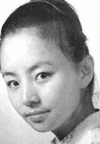 赵薇赵丽颖蔡少芬周迅蒋勤勤刘诗诗周冬雨陈意涵袁咏仪佘诗曼刘嘉玲左