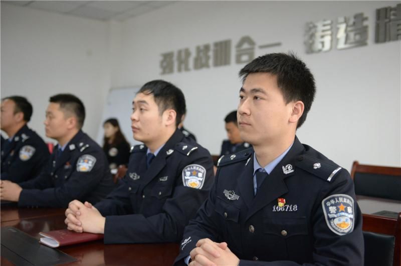 追思英雄事迹 弘扬长霞精神 ——登封市公安局召开纪念任长霞牺牲十五