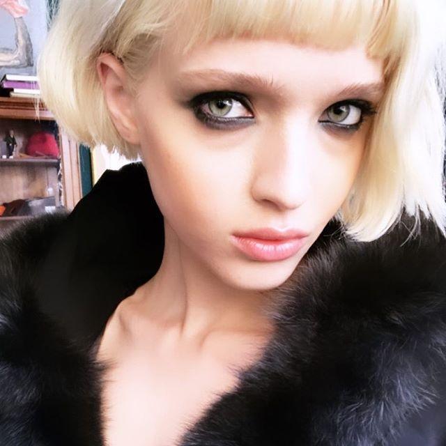 身患癫痫学业暂停,也不放弃模特事业_jesse