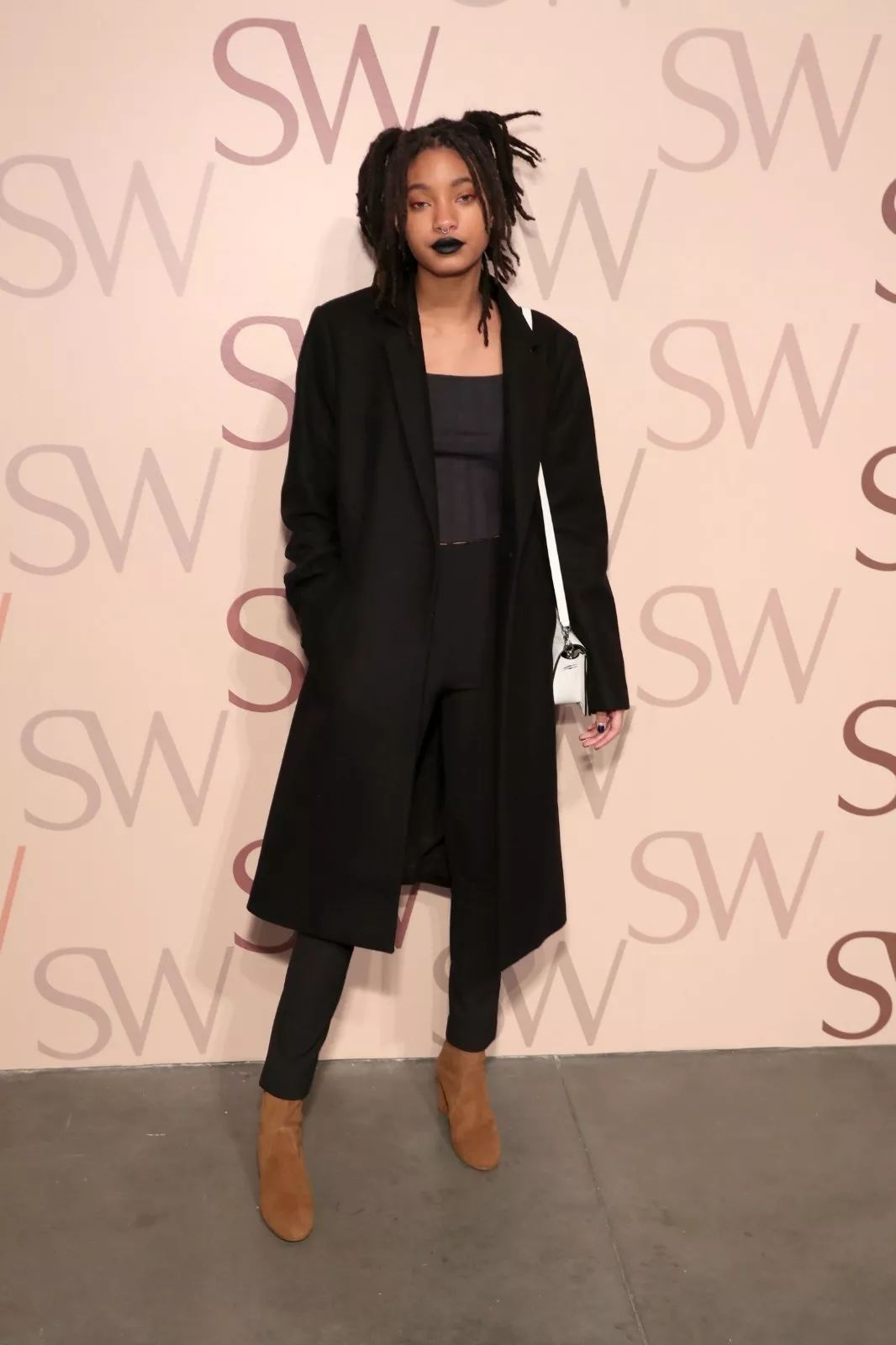 潮资讯stuartweitzman纽约上演裸色派对