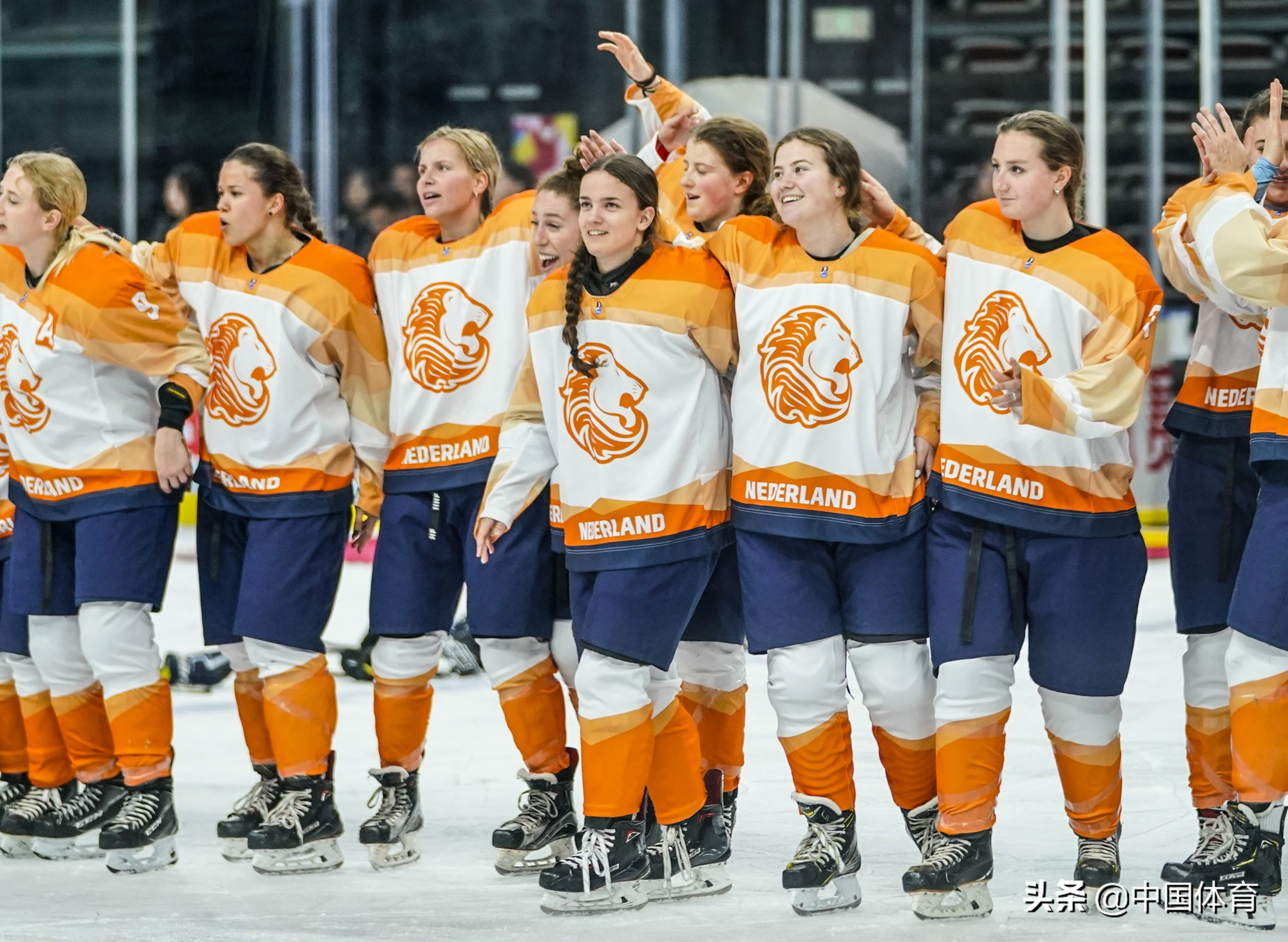 国际冰联女子冰球世界锦标赛甲级b组比赛 荷兰3比1战胜拉脱维亚