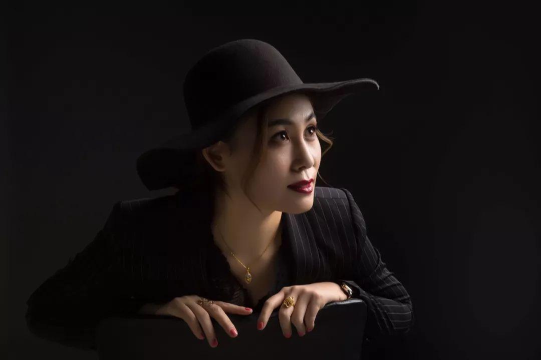 人物行业销售女神史丽娟帮助美业万千同行实现业绩倍增