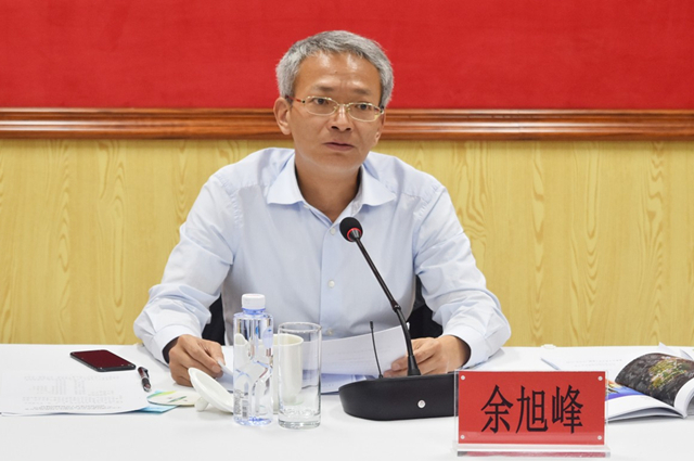 青浦:乡村振兴示范村建设要在河长制,垃圾分类,精细化管理等方面走在