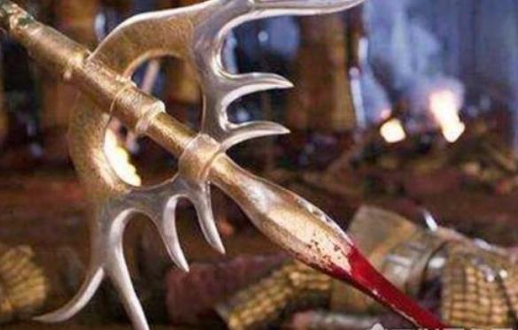 这把武器重超300斤,千年来只有一位猛将用过,兵器随他死而消失