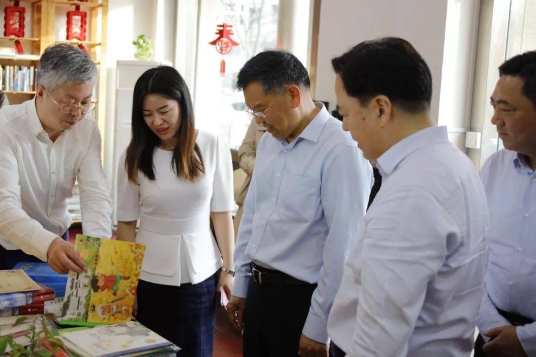 市委常委,组织部部长丁湘随同.