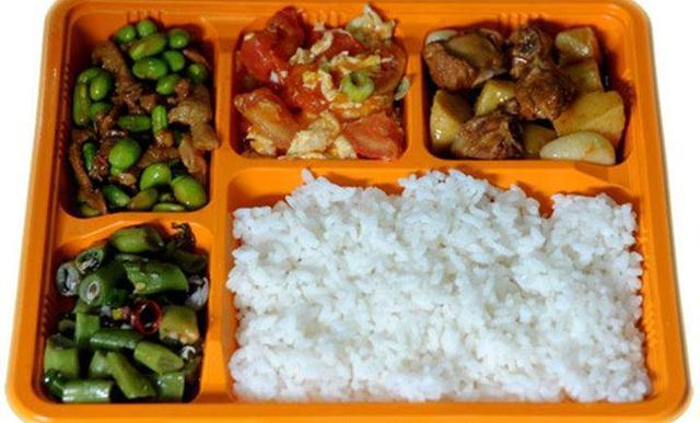 我吃过这些高端的快餐,老是吃不出,与陆丰老家相比的味道,不是我思乡