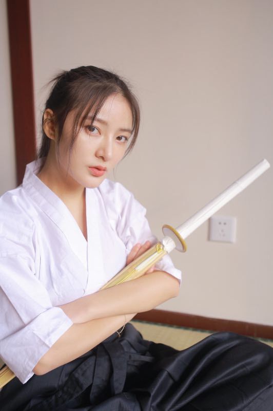 神秘早春大秀,杨伊墨化身美女武士-搜狐大视野-搜狐新闻