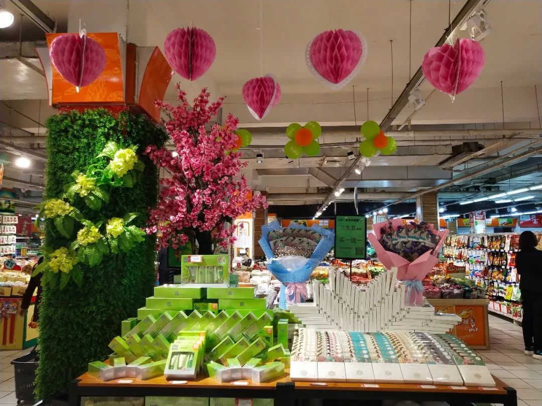 商品美陈尽展静态之美时尚玩家潮我看春夏商品陈列评比圆满落幕