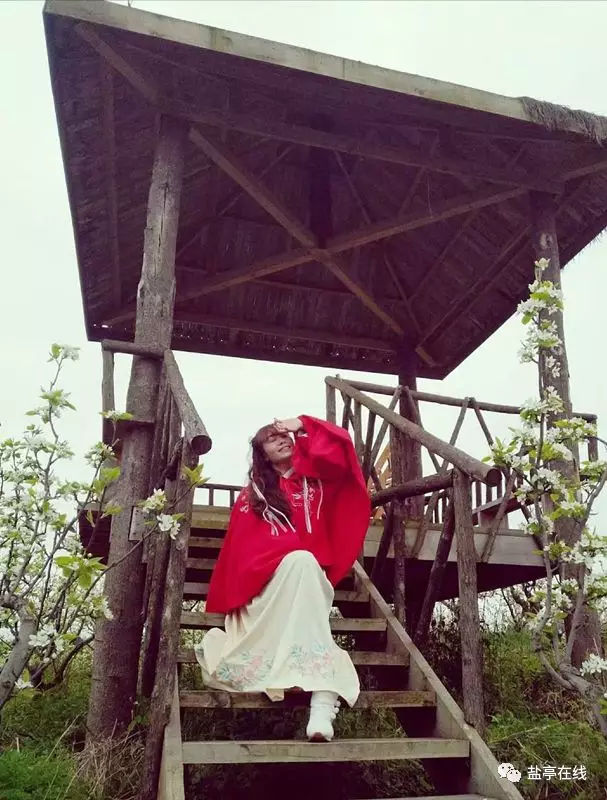 花美景美人更美盐亭美女着汉服走马岭之赏梨花