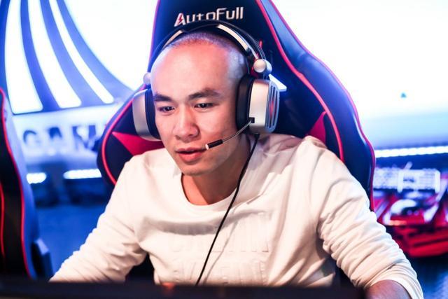 第八名,拉风龙,作为虎牙最火的绝地求生主播之一,最高月流水620万