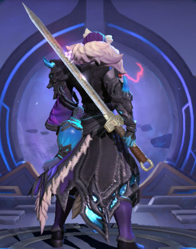 王者荣耀:李白的哪把剑最好用?我们一直以来都用错了!