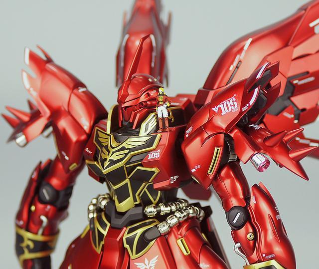新安洲高达模型