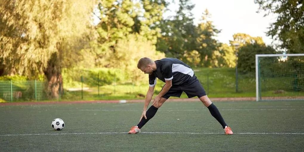 预防和解决大腿肌肉拉伤的足球干货