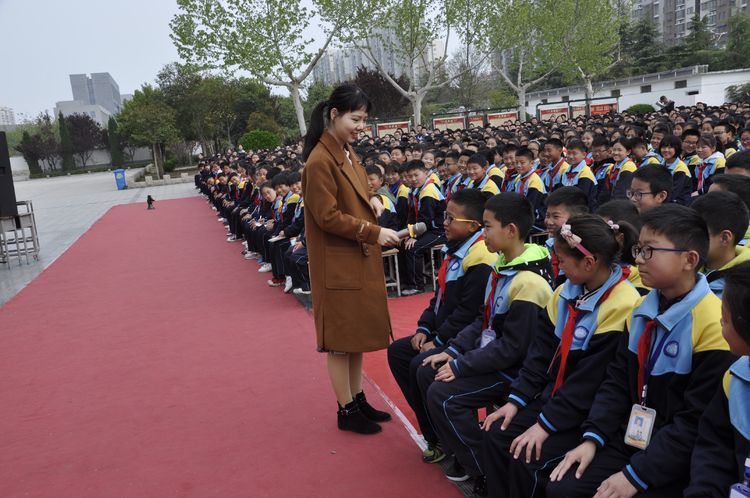 人为什么要努力沛县汉城国际学校与北大学子面对面励志报告会