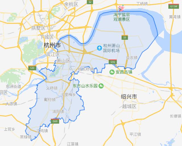 在地理位置上,萧山区位于浙江省北部,杭州湾南岸,钱塘江南岸,东邻绍兴